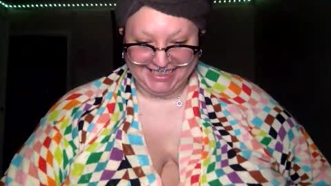 Snapshot of foxdarling96 chatting on 01-14-26, 10:58 foxdarling96 online show from 01-14-26, 10:58