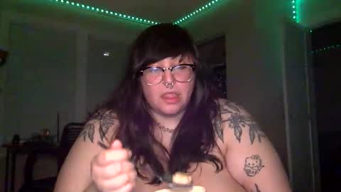 Snapshot of foxdarling96 chatting on 02-04-26, 04:40 foxdarling96 online show from 02-04-26, 04:40