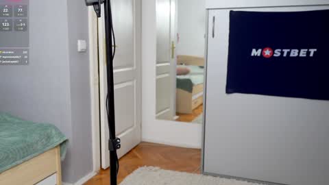 Snapshot of foxeslovefoxes chatting on 12-27-24, 06:31 CUSTOM PHOTOS AND VIDEOS - online show from 12-27-24, 06:31