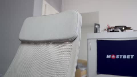 Snapshot of foxeslovefoxes chatting on 12-29-24, 12:12 CUSTOM PHOTOS AND VIDEOS - online show from 12-29-24, 12:12