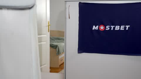 Snapshot of foxeslovefoxes chatting on 01-12-25, 02:19 CUSTOM PHOTOS AND VIDEOS - online show from 01-12-25, 02:19