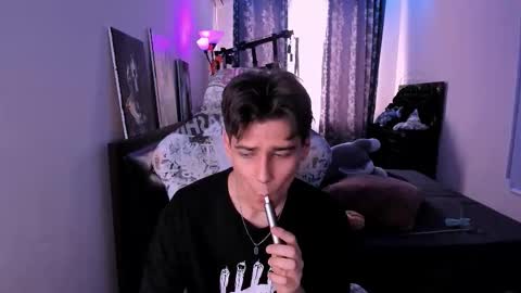 Foxicfu online show from 03-08-26, 08:40