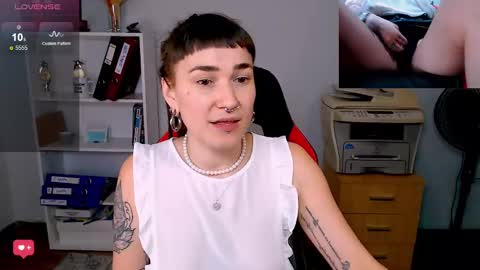 Snapshot of foxrinehelen chatting on 02-22-25, 03:36 Helen - My streams are Monday - Friday at 8 AM NY time online show from 02-22-25, 03:36