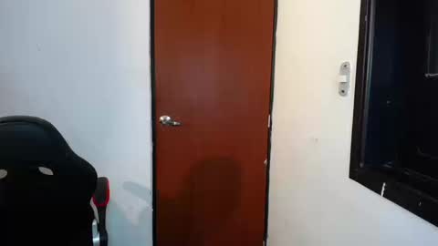 Snapshot of foxvalerin chatting on 09-20-25, 12:44 Valerin. online show from 09-20-25, 12:44