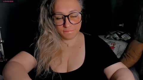 Kris online show from 04-21-26, 02:26