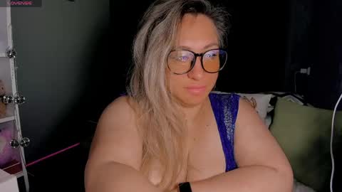 Kris online show from 04-27-26, 01:47