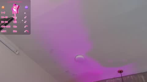 Snapshot of foxxy_dolce chatting on 10-29-25, 01:57 Foxxy online show from 10-29-25, 01:57