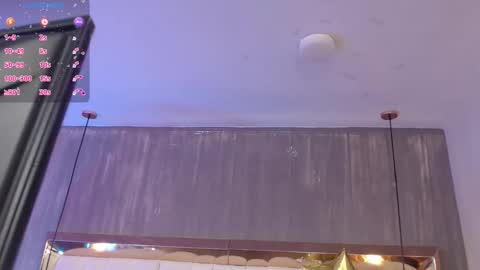 Snapshot of foxxy_dolce chatting on 10-31-25, 11:22 Foxxy online show from 10-31-25, 11:22