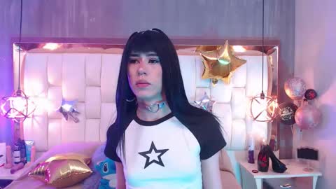 Snapshot of foxxy_dolce chatting on 11-15-25, 07:10 Foxxy online show from 11-15-25, 07:10