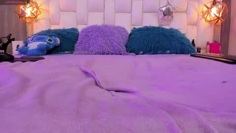 Foxxy  online show from 04-25-26, 01:41