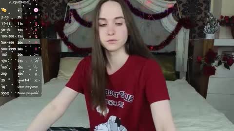 Snapshot of foxxy_girl_ chatting on 01-11-26, 04:50 andice online show from 01-11-26, 04:50