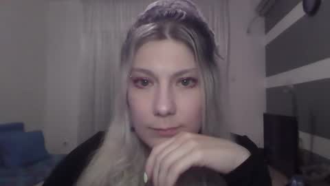 Snapshot of foxy_bright chatting on 03-15-26, 07:09 foxy_bright online show from 03-15-26, 07:09