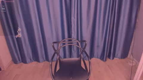 Snapshot of foxy_jpg chatting on 09-20-25, 10:22 Sue online show from 09-20-25, 10:22