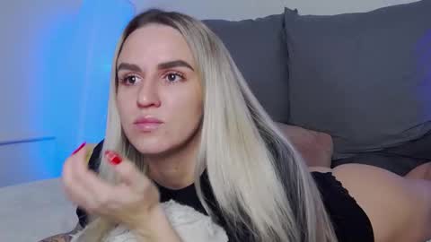 Foxy Kimmi online show from 12-21-25, 06:31