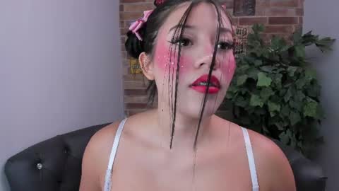 Snapshot of foxy_loren chatting on 07-02-26, 11:05 Loren online show from 07-02-26, 11:05