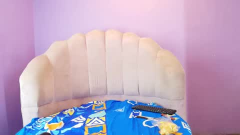 Snapshot of foxyhillx chatting on 06-03-26, 10:48 foxyhillx online show from 06-03-26, 10:48