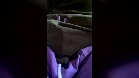 Snapshot of foxyhillx chatting on 07-15-26, 10:15 foxyhillx online show from 07-15-26, 10:15