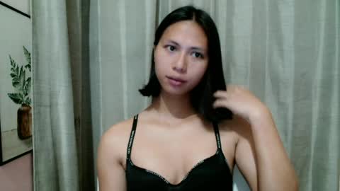 Snapshot of foxylicious_danielax chatting on 06-25-26, 12:32 Daniela online show from 06-25-26, 12:32