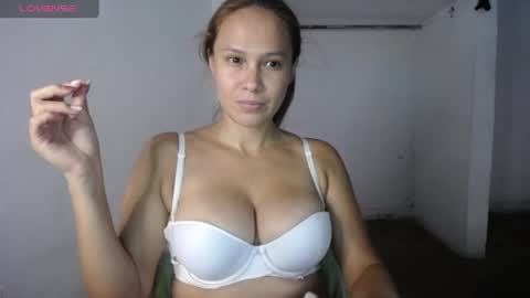 Snapshot of foxysweet08 chatting on 06-16-26, 09:17 Dulce online show from 06-16-26, 09:17