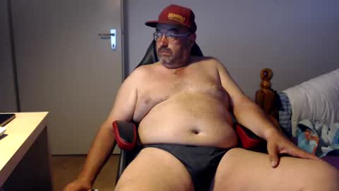 Snapshot of fraboys chatting on 06-28-26, 06:41 Fraboys online show from 06-28-26, 06:41