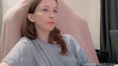 fran_bow online show from 01-06-25, 03:09