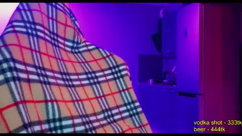 fran_bow online show from 10-25-25, 01:51