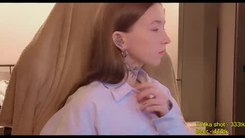 fran_bow online show from 11-17-25, 01:33