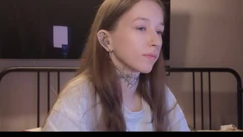 fran_bow online show from 03-11-26, 06:47