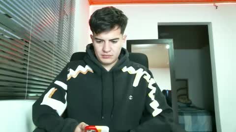 franccesco_699 online show from 01-12-25, 11:04