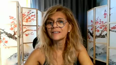 Snapshot of francelune chatting on 07-05-26, 09:49 francelune online show from 07-05-26, 09:49