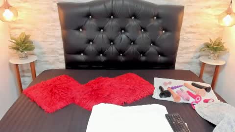 Snapshot of francesca_bbw chatting on 05-28-26, 02:42 online show from 05-28-26, 02:42