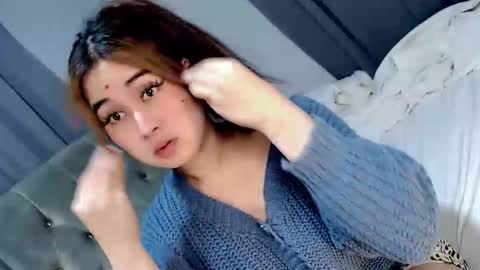 LOVE online show from 03-23-26, 05:44