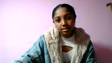 Snapshot of francia333068 chatting on 06-29-26, 08:09 francia333068 online show from 06-29-26, 08:09