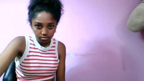 Snapshot of francia333068 chatting on 07-01-26, 06:18 francia333068 online show from 07-01-26, 06:18