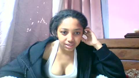 Snapshot of francia333068 chatting on 07-06-26, 05:26 francia333068 online show from 07-06-26, 05:26