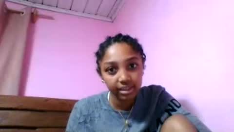 Snapshot of francia333068 chatting on 07-19-26, 02:10 francia333068 online show from 07-19-26, 02:10