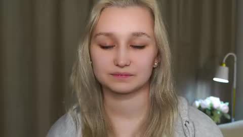 Emily online show from 06-10-26, 08:41