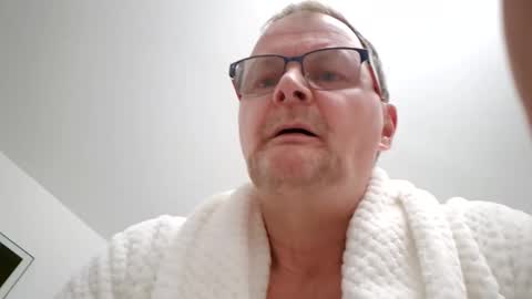 Snapshot of franciscomalin chatting on 01-25-25, 04:57 franciscomalin online show from 01-25-25, 04:57