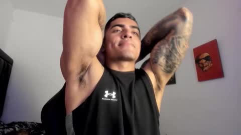 Snapshot of franco_ruiz_ chatting on 11-21-25, 01:26 franco online show from 11-21-25, 01:26