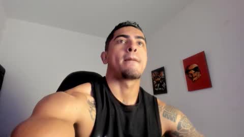 Snapshot of franco_ruiz_ chatting on 02-08-26, 02:20 franco online show from 02-08-26, 02:20