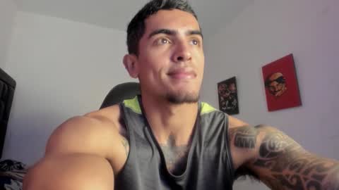 Snapshot of franco_ruiz_ chatting on 02-22-26, 04:49 franco online show from 02-22-26, 04:49