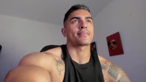 Snapshot of franco_ruiz_ chatting on 06-23-26, 11:25 franco online show from 06-23-26, 11:25