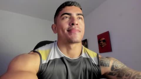Snapshot of franco_ruiz_ chatting on 06-26-26, 04:11 franco online show from 06-26-26, 04:11