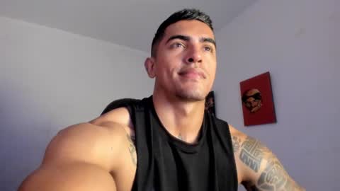 Snapshot of franco_ruiz_ chatting on 06-27-26, 04:34 franco online show from 06-27-26, 04:34