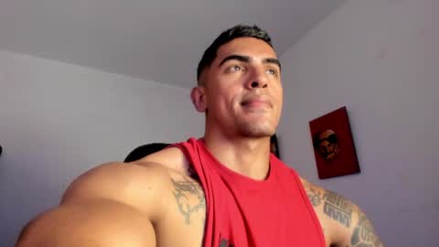 Snapshot of franco_ruiz_ chatting on 07-15-26, 01:33 franco online show from 07-15-26, 01:33
