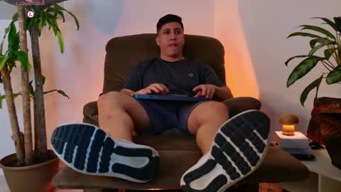 Snapshot of francodelacruz chatting on 10-10-25, 01:26 Francum online show from 10-10-25, 01:26