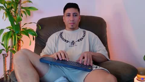 Snapshot of francodelacruz chatting on 11-01-25, 03:52 Francum online show from 11-01-25, 03:52