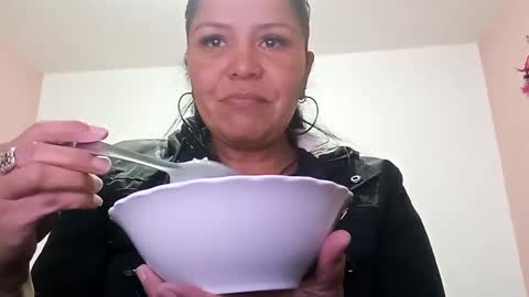 Snapshot of francy_froz chatting on 01-21-25, 11:02 francy froz online show from 01-21-25, 11:02