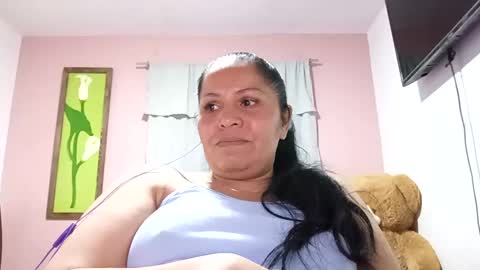 Snapshot of francy_froz chatting on 09-25-25, 04:05 francy froz online show from 09-25-25, 04:05