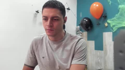 Snapshot of frank_millers chatting on 10-28-25, 08:00 Frank online show from 10-28-25, 08:00